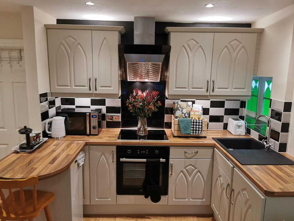 Castle Annexe From 3 Nights Apartment Torquay Bagian luar foto